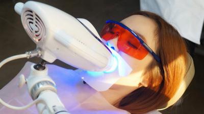 冷光美白，30分钟拥有大白牙